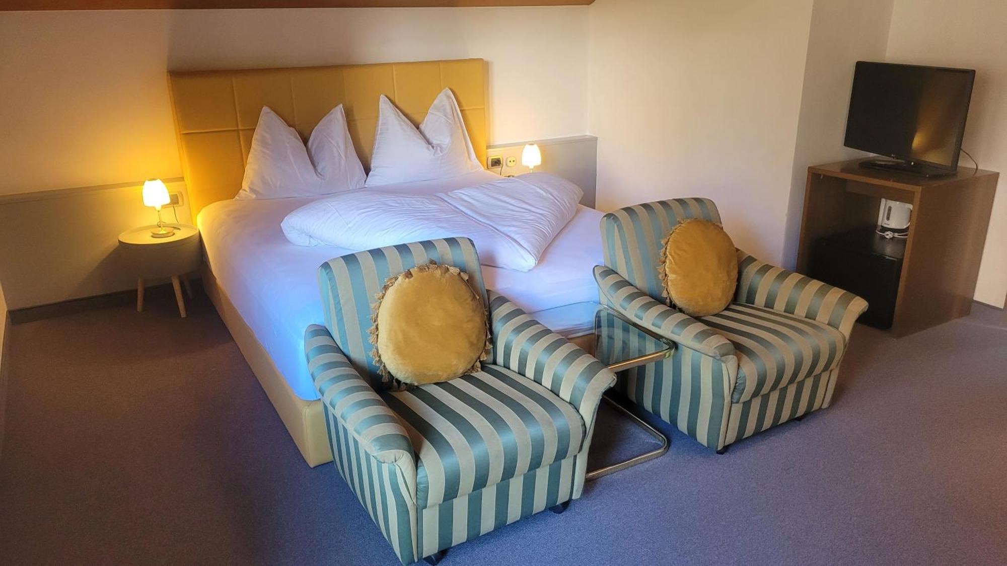 Hotel Schoenbrunn Merano Bilik gambar
